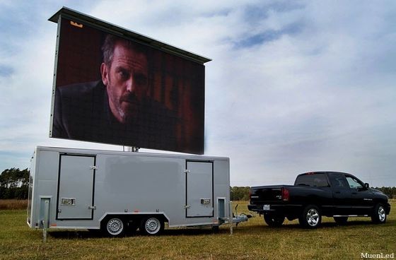 Tela LED de dupla face para trailer MUENLED-T5 / outdoor led externo